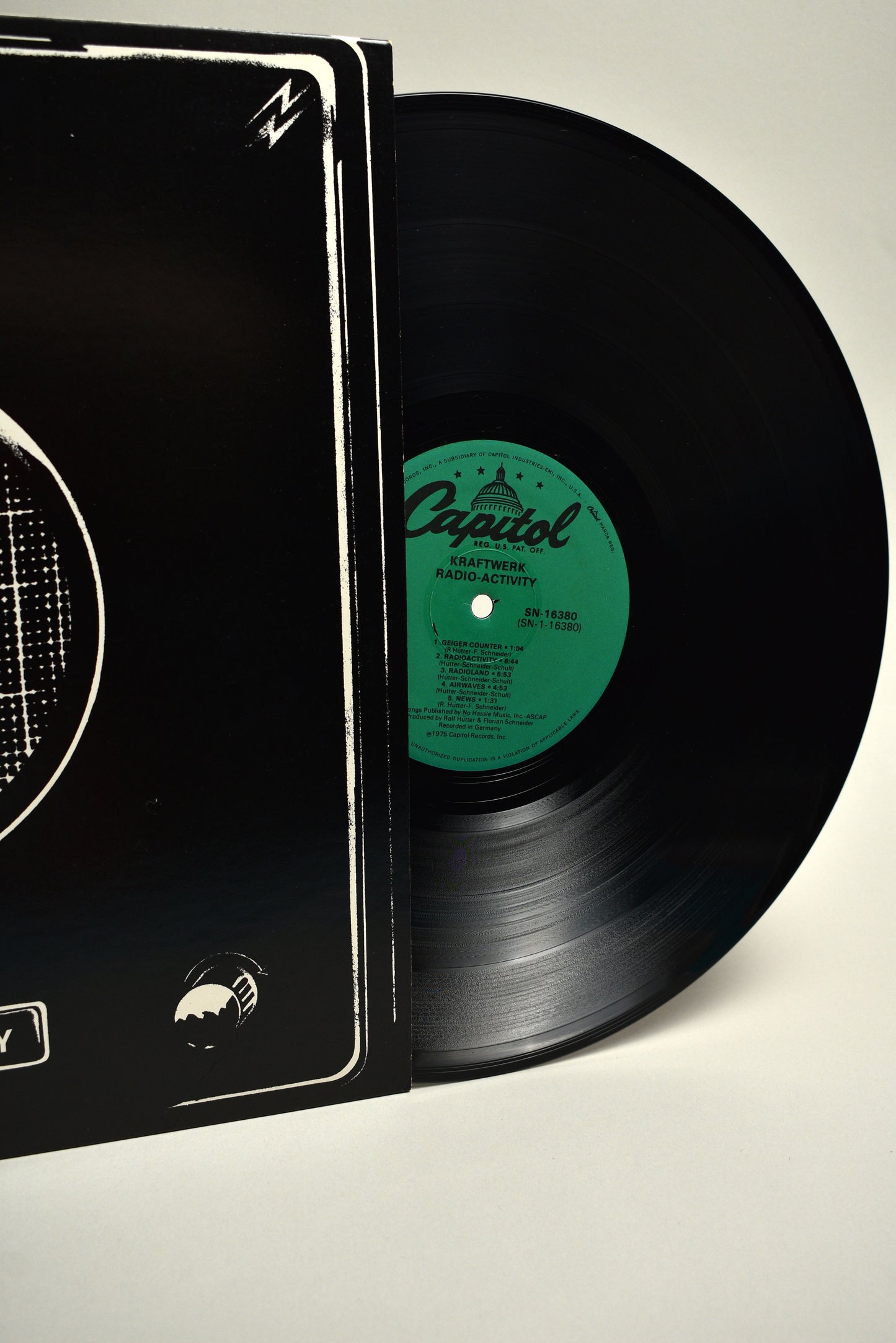 Kraftwerk – Radio-Activity (US, 12” Album, 1975)