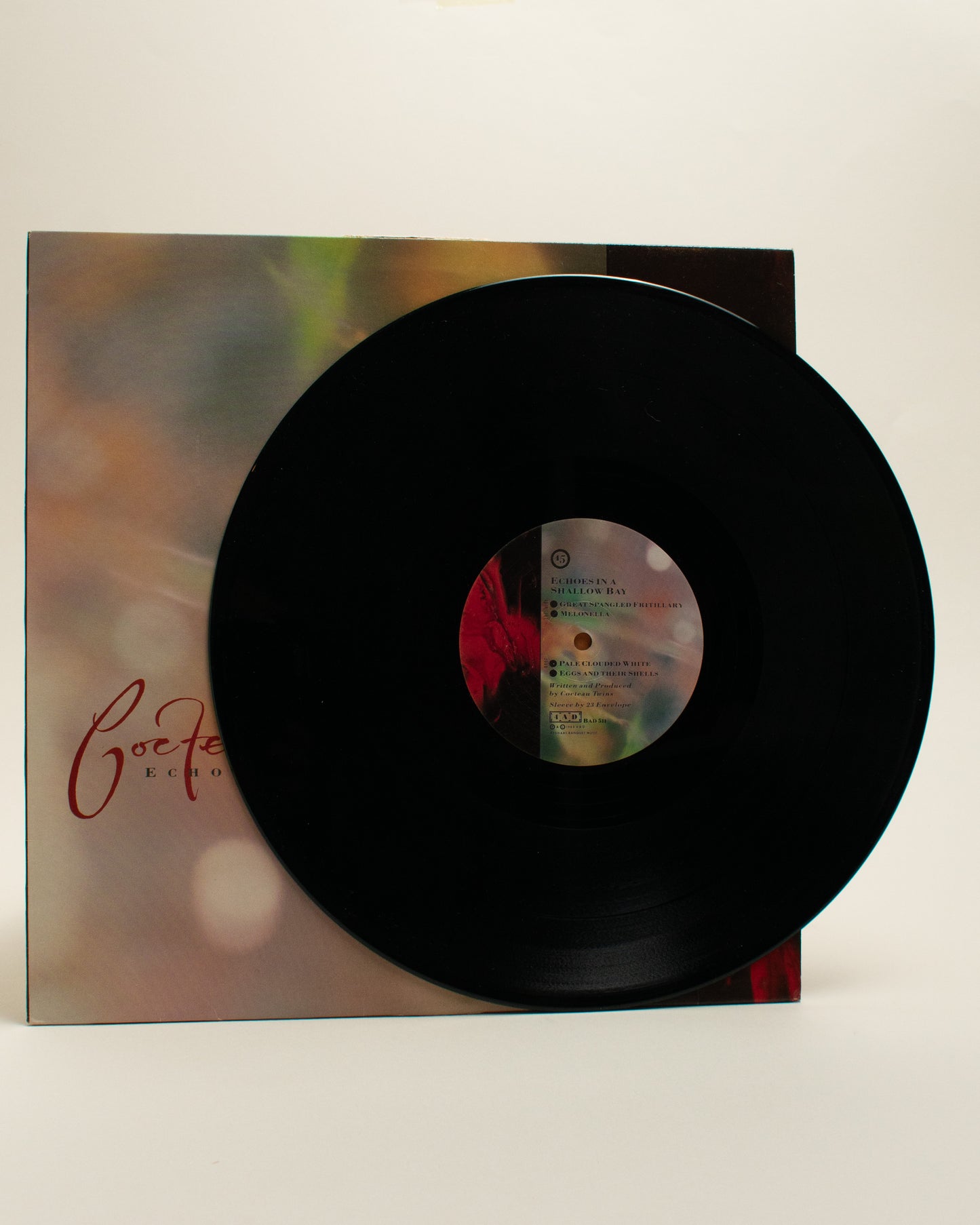 Cocteau Twins - Echoes In A Shallow Bay (UK, 12" EP, 1985)