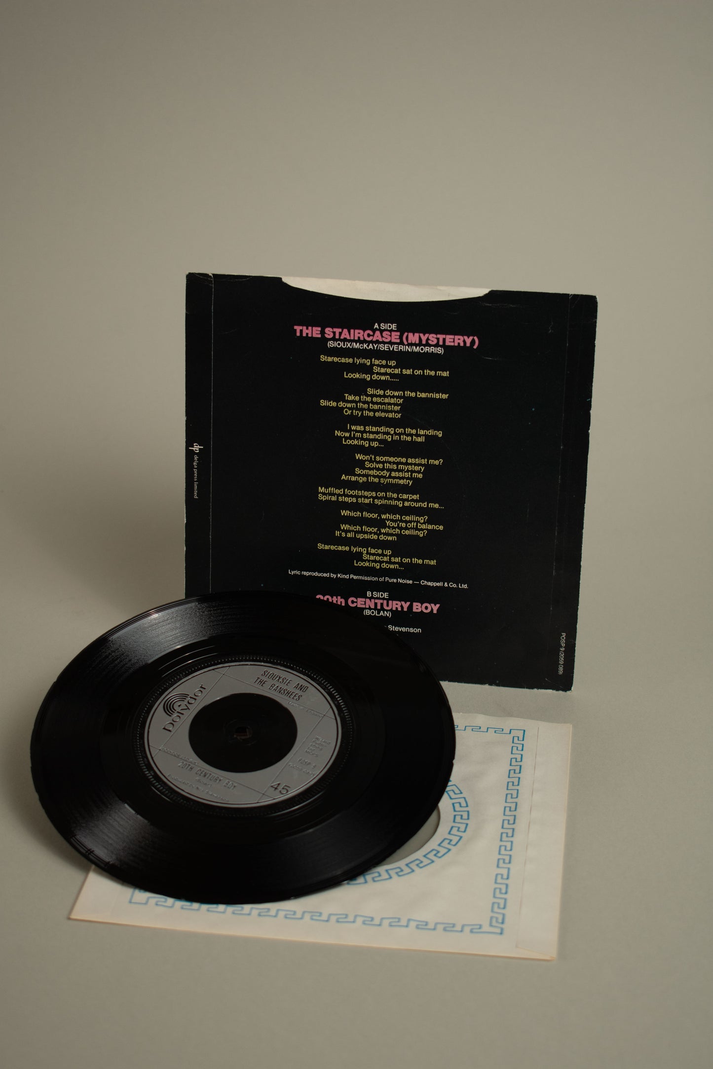 Siouxsie And The Banshees - The Staircase (UK, 7" Single, 1979)