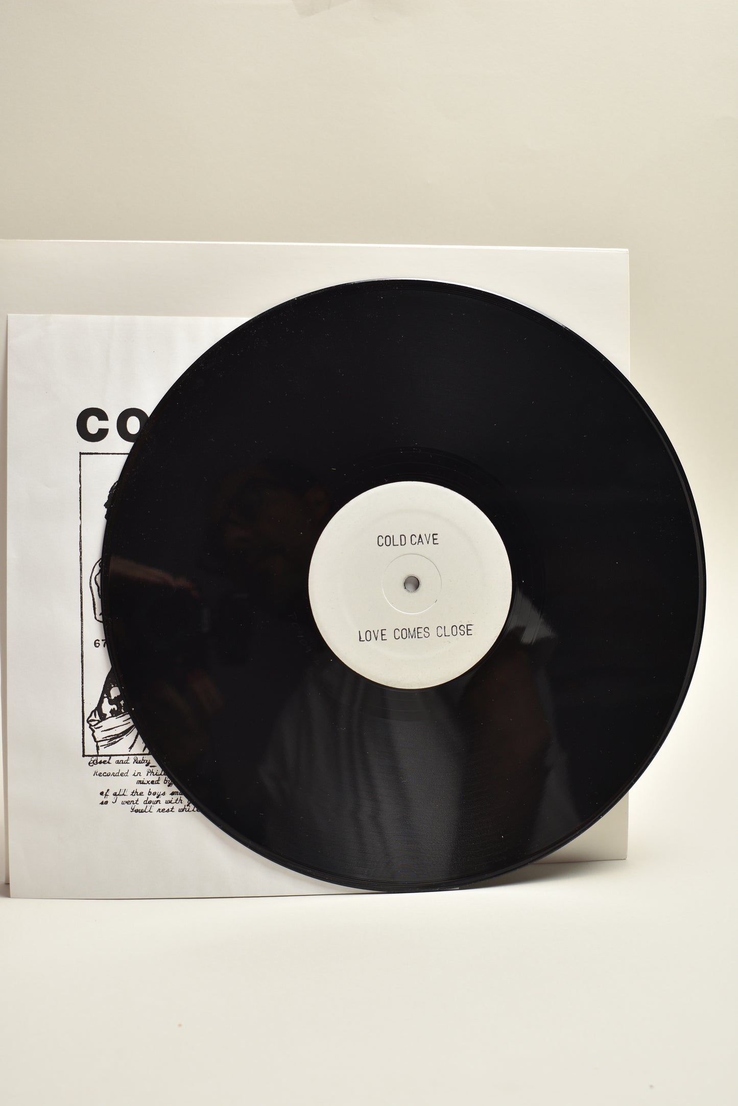 Cold Cave – Easel And Ruby (US 12", Edición Limitada, 2009)