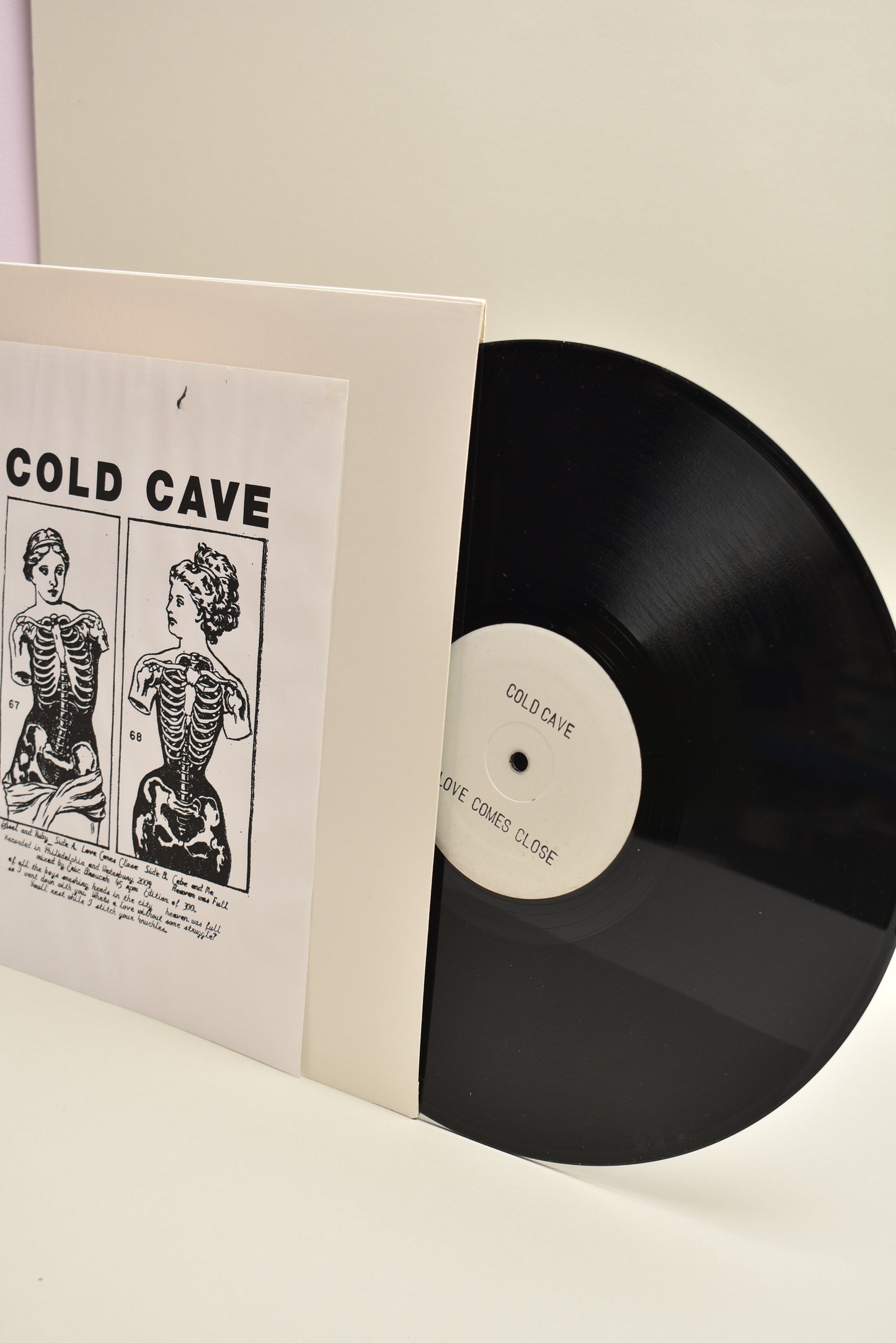 Cold Cave – Easel And Ruby (US 12", Edición Limitada, 2009)