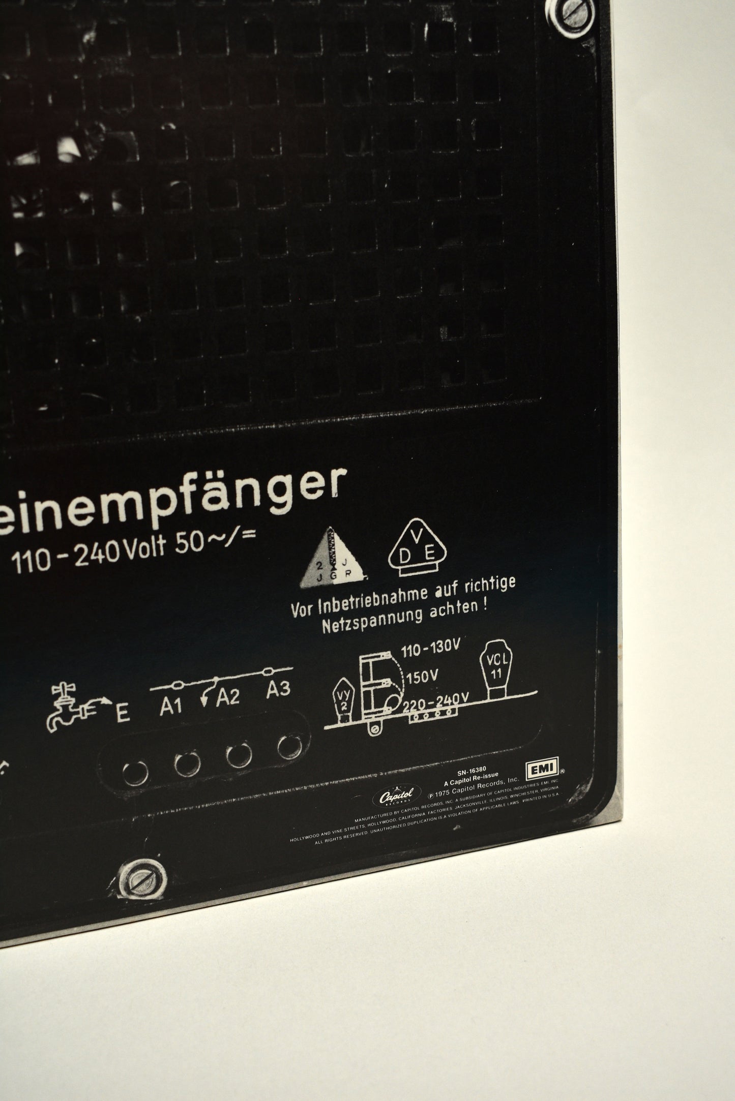 Kraftwerk – Radio-Activity (US, 12” Album, 1975)