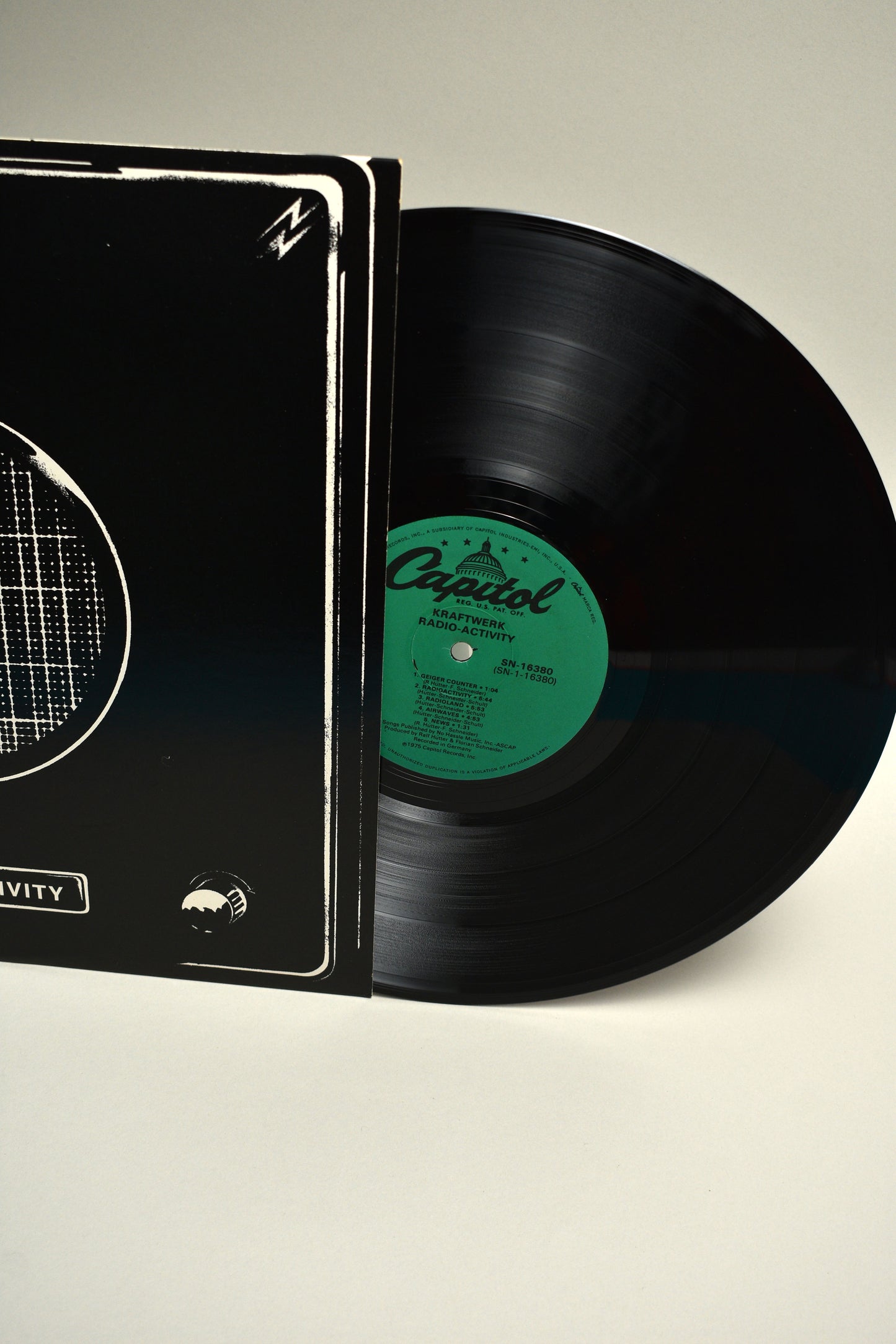 Kraftwerk – Radio-Activity (US, 12” Album, 1975)