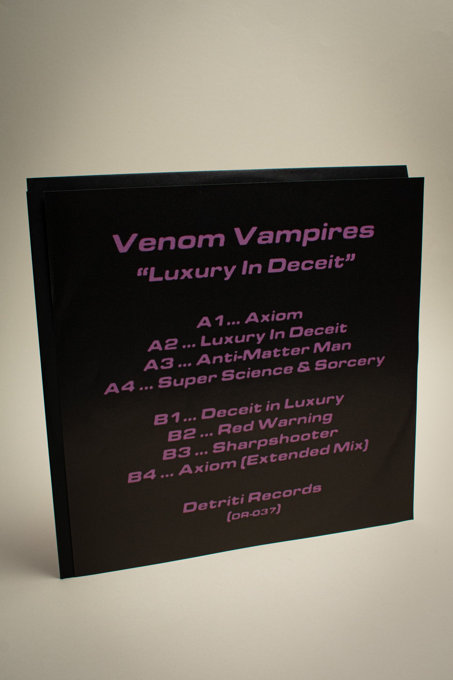 Venom Vampires – Luxury In Deceit (Alemania, 12" Album, 2022)